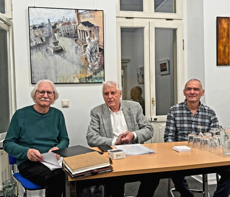 Bisheriger Vorstand: Hans-Jörg Schirmbeck, Hans-Joachim Rose, Thomas Kumlehn